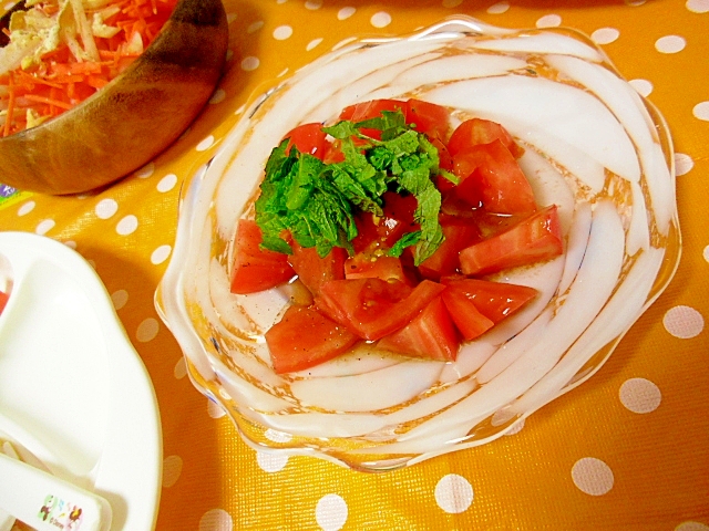 トマトと青じそのバルサミコ酢サラダ