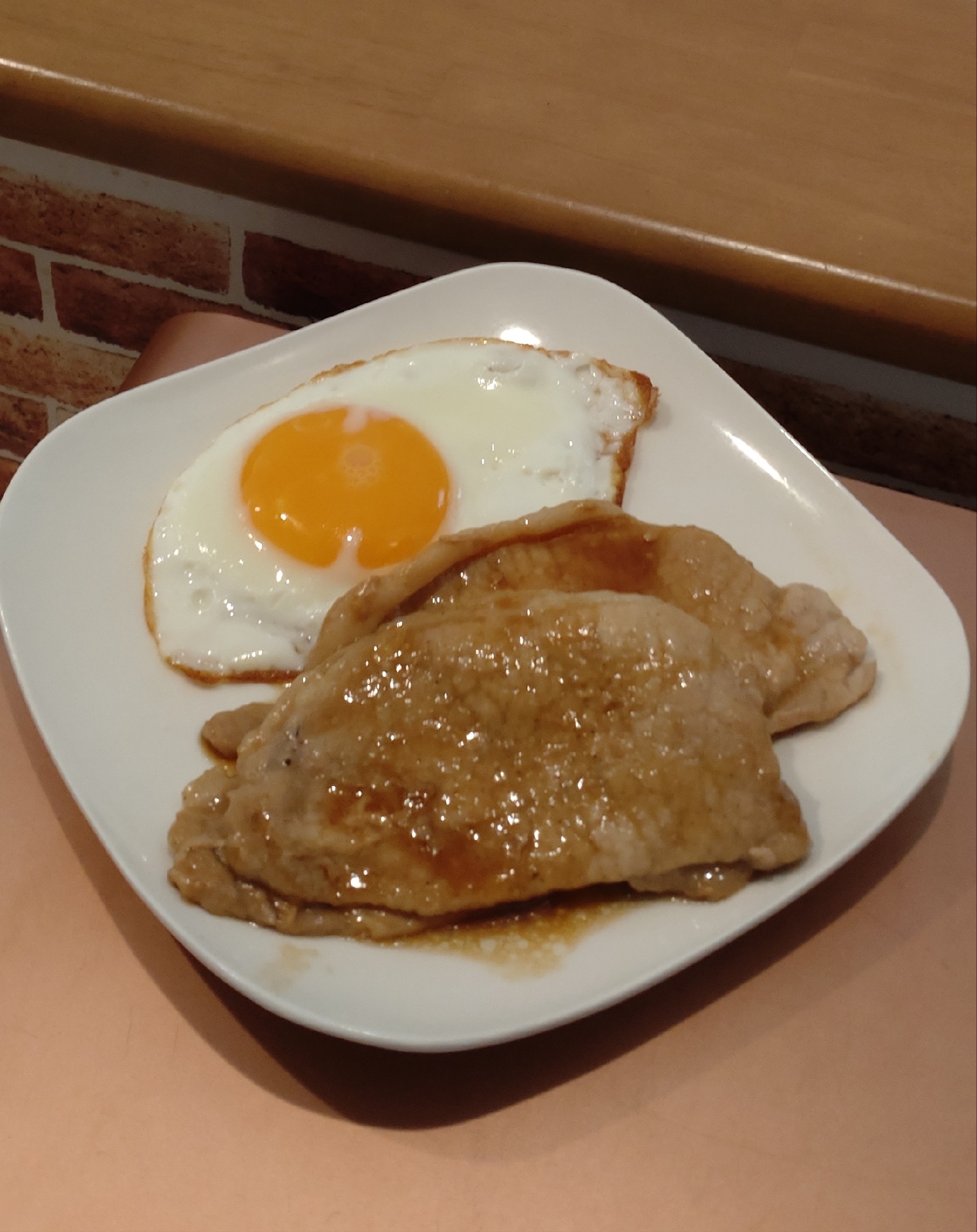 目玉焼きと豚肉の照り焼き♡