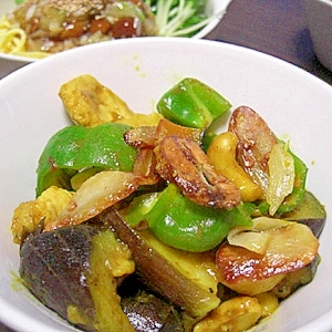 やっすい鶏ムネ肉が華やかに…中華風夏野菜咖喱炒