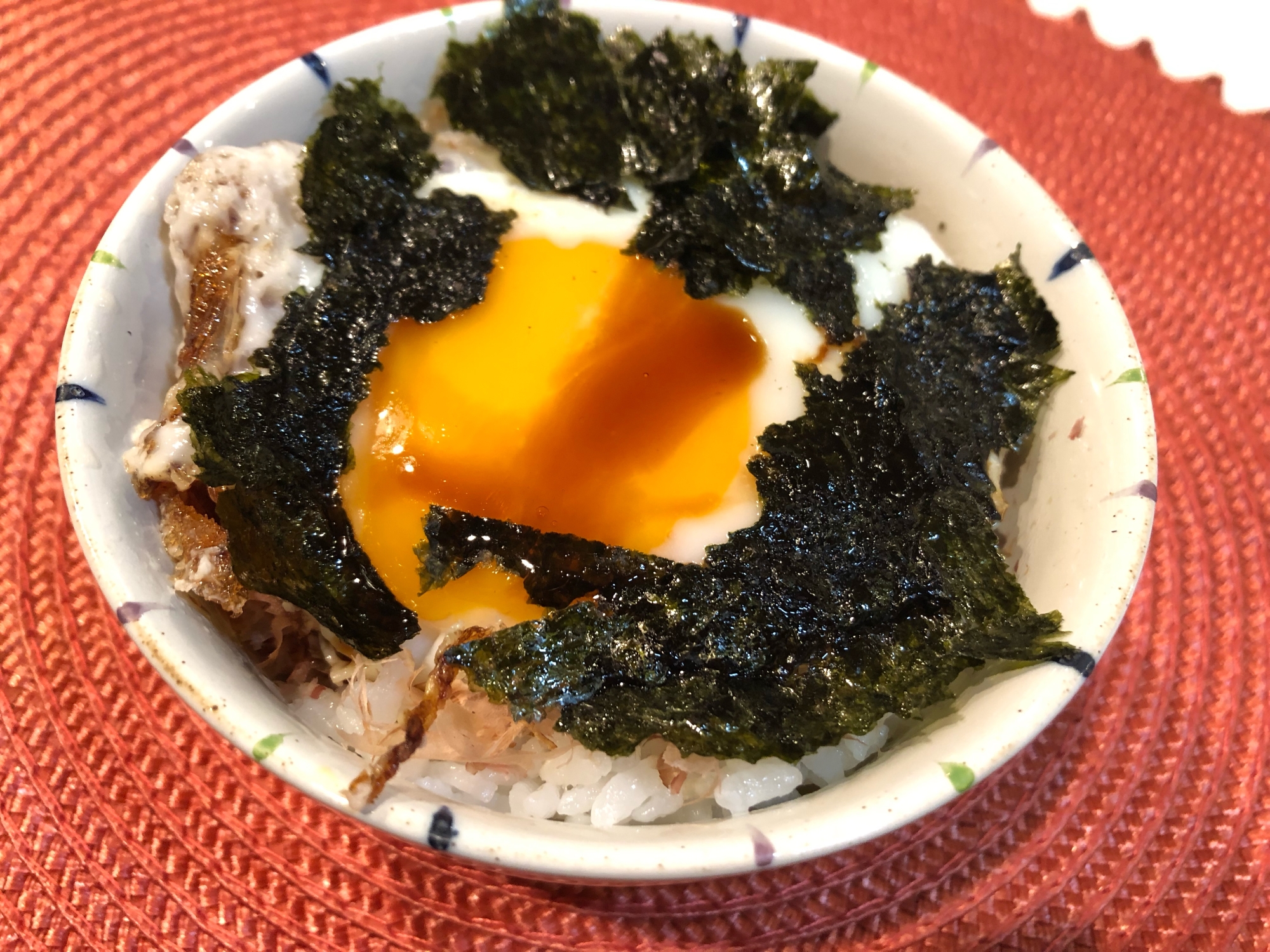 超簡単！とろ〜り目玉焼き丼！