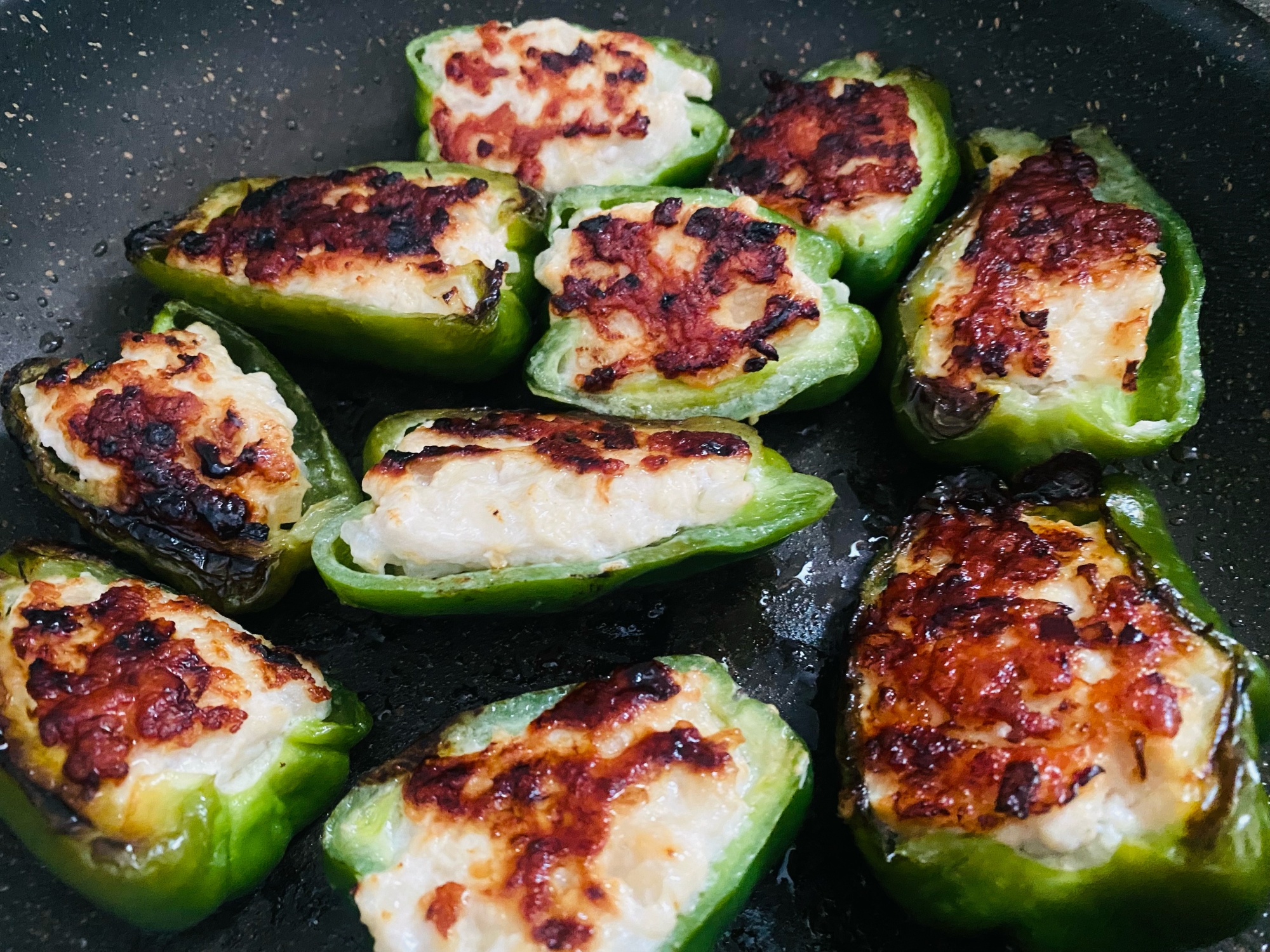 ピーマンの肉詰め