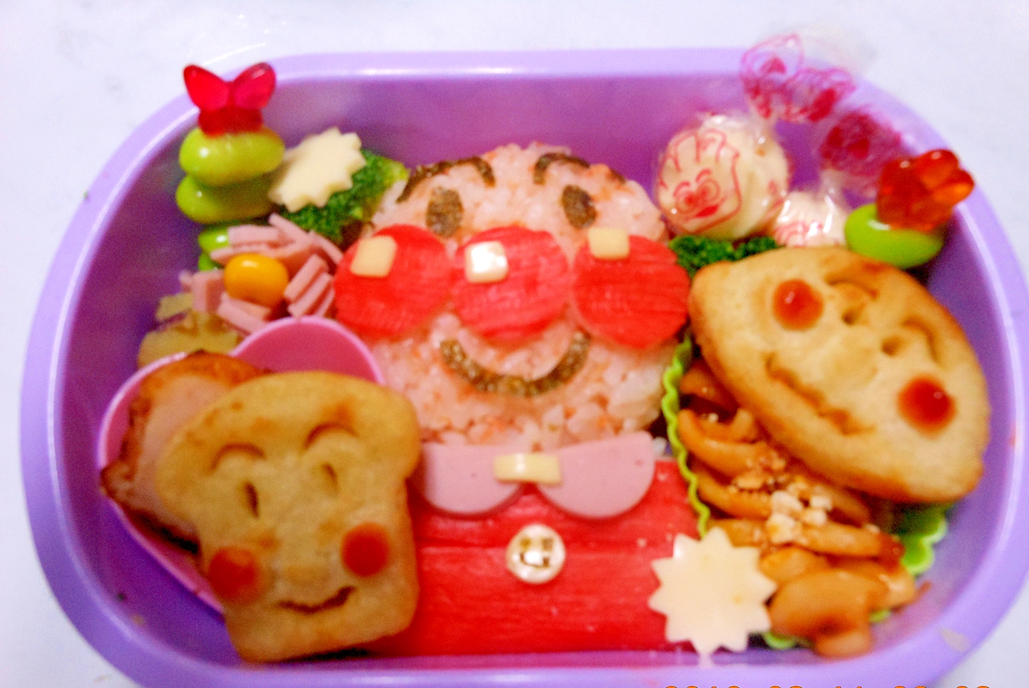 アンパンマンのキャラ弁しょくパンマンカレーパンマン レシピ 作り方 By さぁー27 楽天レシピ アンパンマンのキャラ弁しょくパンマンカレーパンマン レシピ 作り方 By さぁー27 楽天レシピ