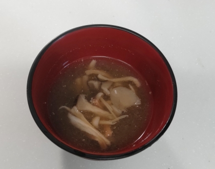 おとさん♬朝食に、舞茸・えのき・エリンギ・しめじと、母の切干大根でお味噌汁作りました。きのこと切干大根のだしでとてもおいしいお味噌汁♡レポありがとうございます！
