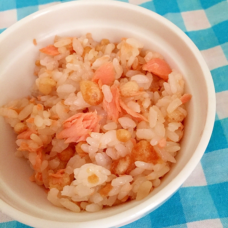 鮭と天かすの混ぜご飯♡