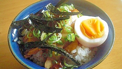 「鶏の照り焼きと半熟卵のどんぶり」　　♪♪