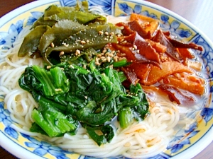 ラーメンスープで三色温麺