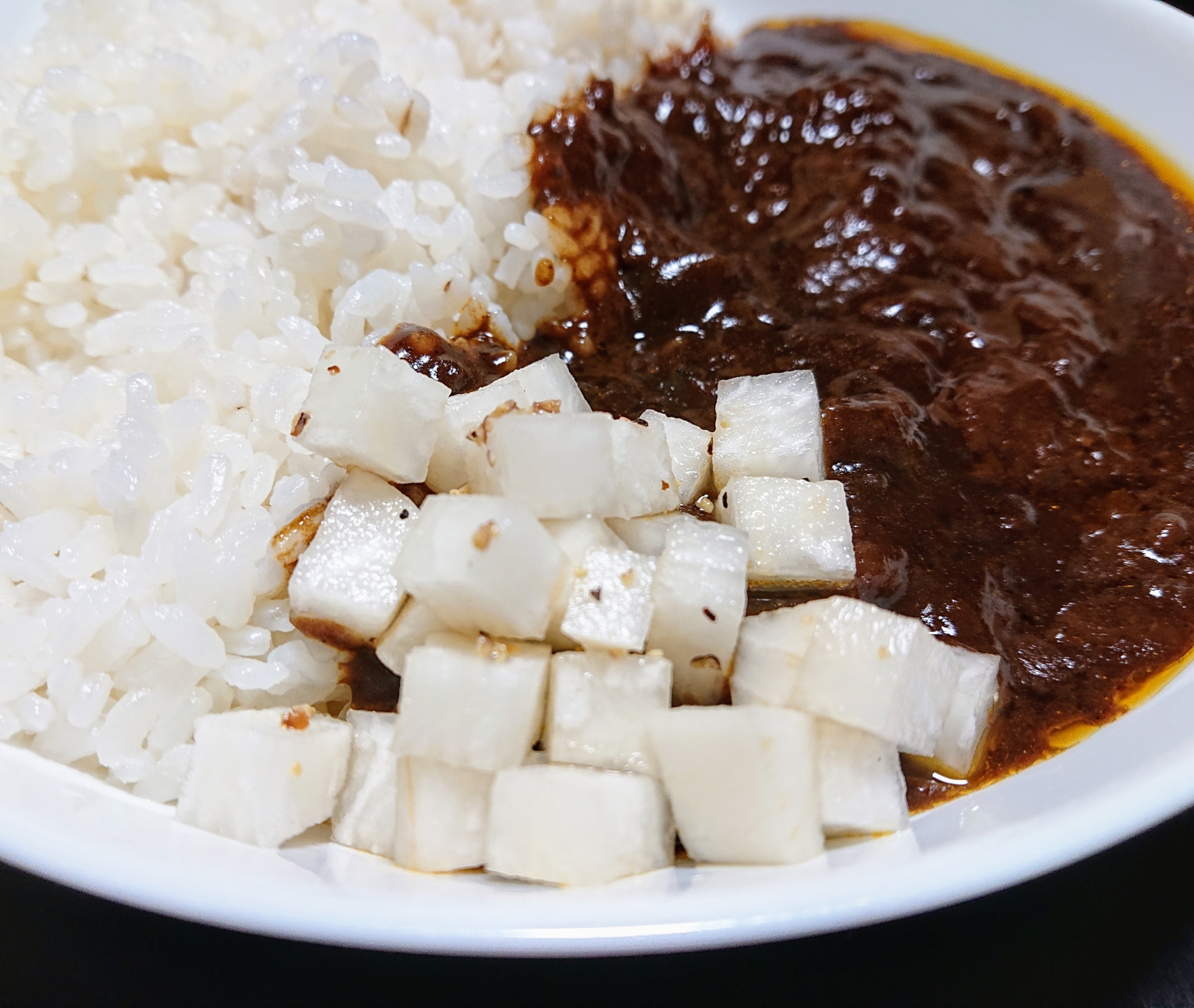 カレーに添える大根