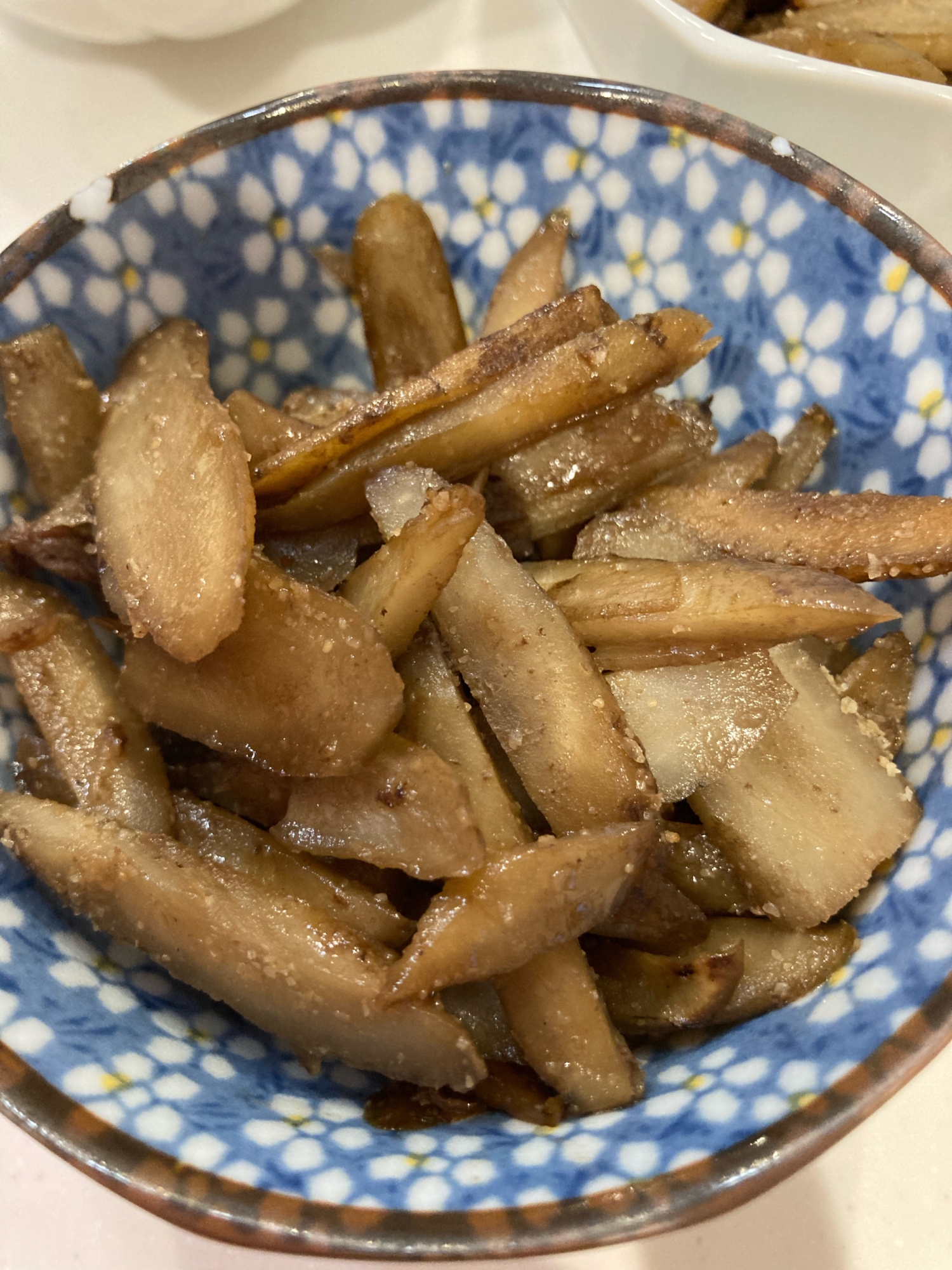 ごま油香る♪牛肉とごぼうのきんぴら