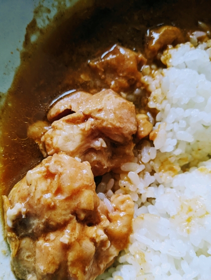 クリーミーなトマトチキンカレー