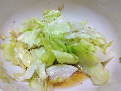 包丁不要♡揉むだけ簡単♡レタスとカニカマのサラダ