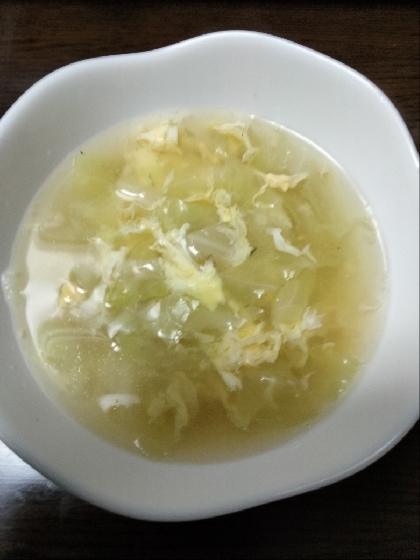 キャベツと卵の味噌汁
