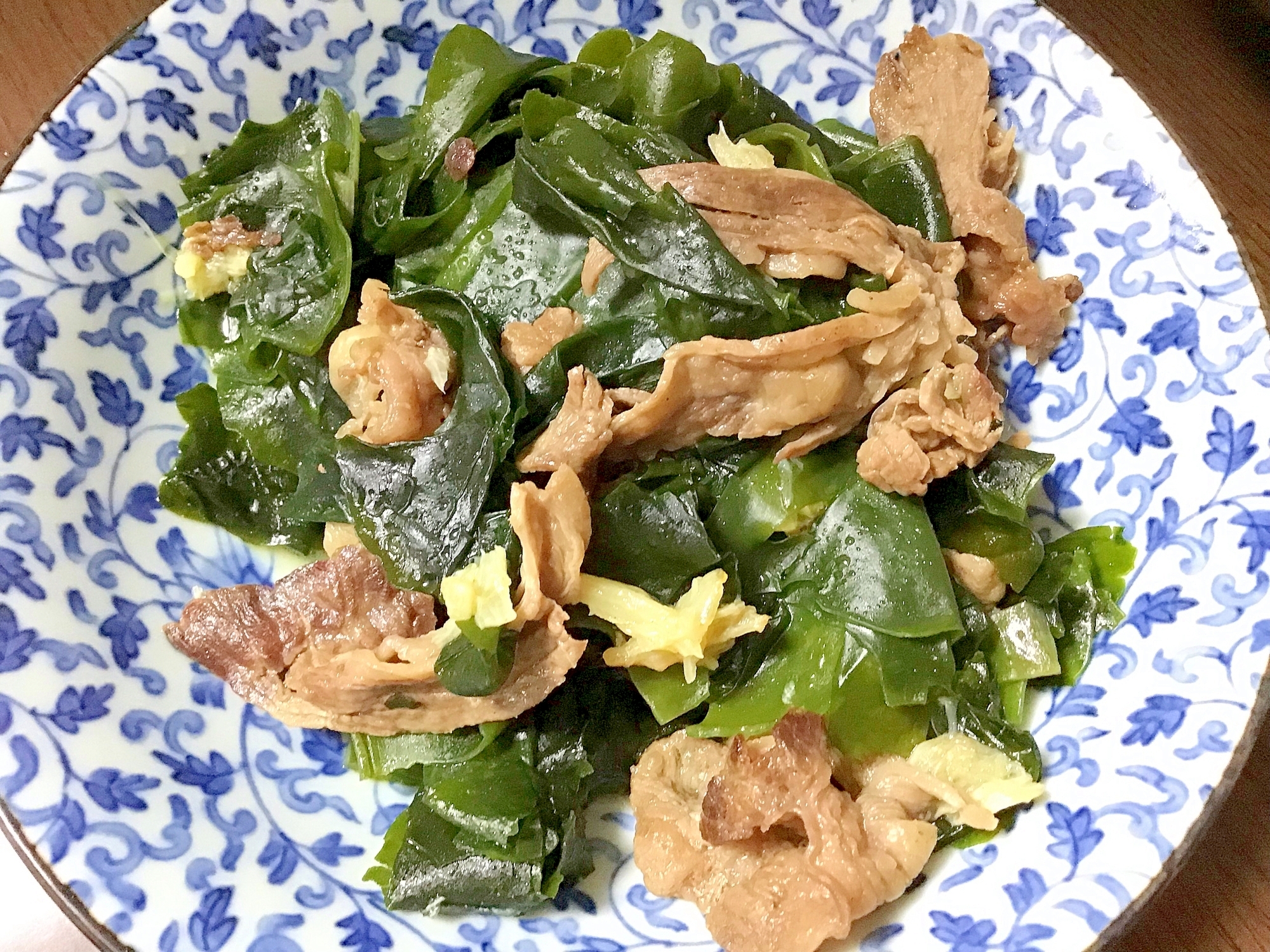 おつまみにも☆わかめと牛肉の炒め物