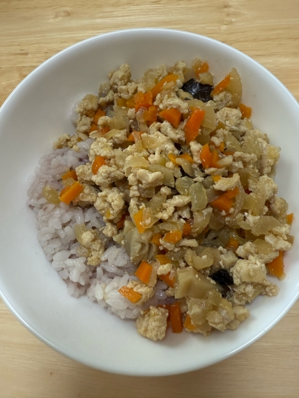 野菜たっぷり鶏そぼろ丼⭐️