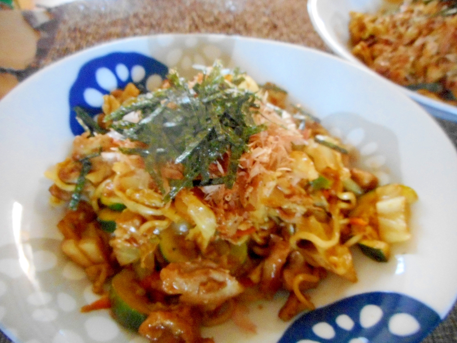 ズッキーニとキャベツのカレー焼きそば