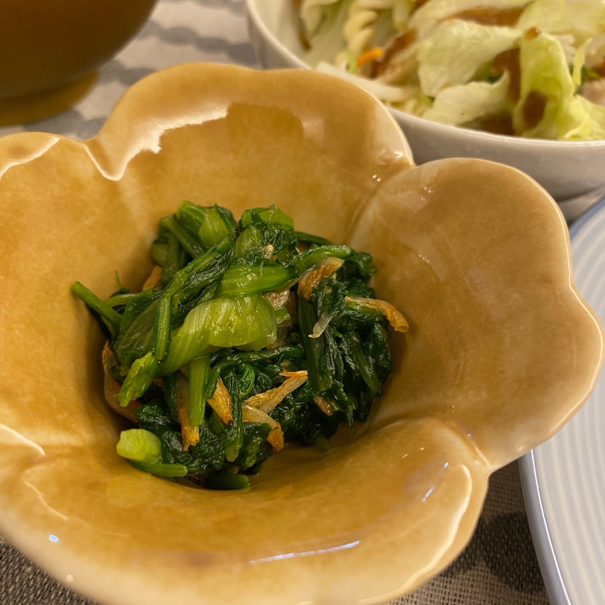 春菊と桜エビの胡麻和え あと一品に レシピ 作り方 By Coconut Kitchen 楽天レシピ