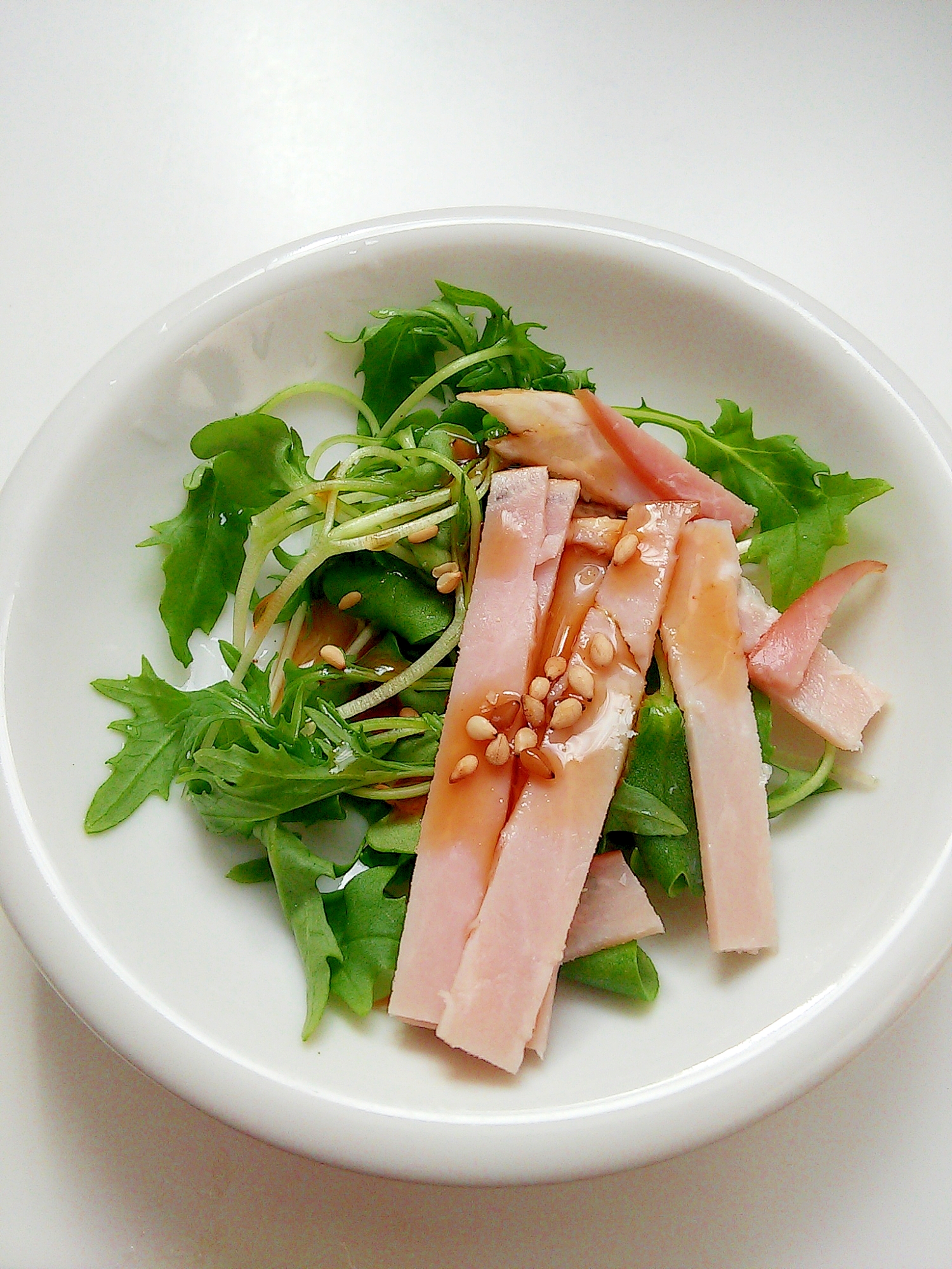 かいわれと水菜とハムの中華サラダ