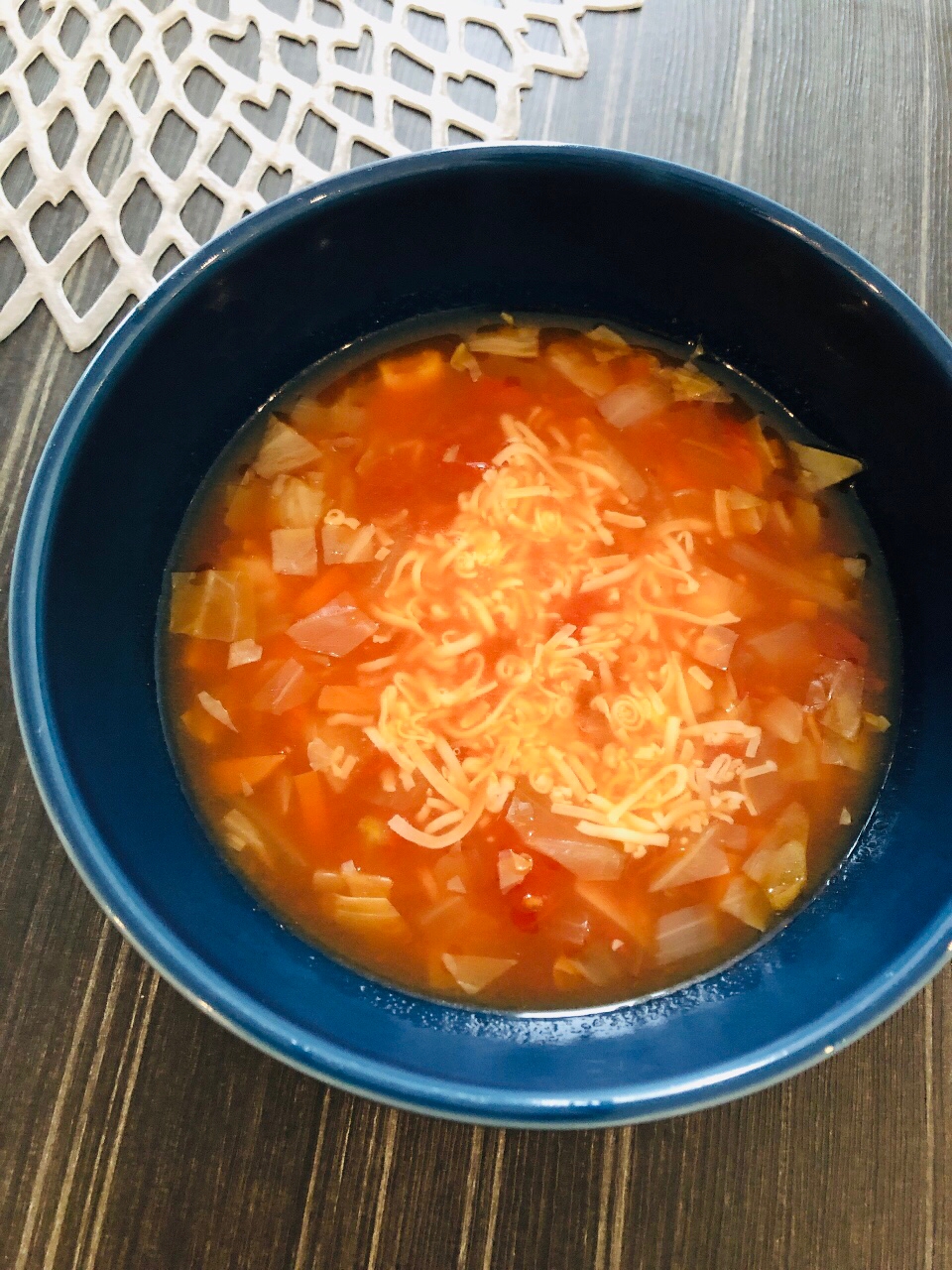トマトとチーズの野菜スープ