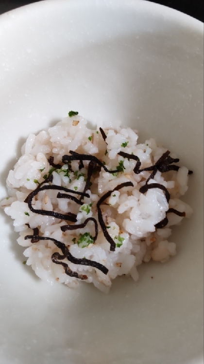 青のりと塩昆布の混ぜご飯