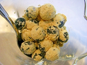 わんこも食べられるよ ❤ブルーベリーきな粉ボール❤