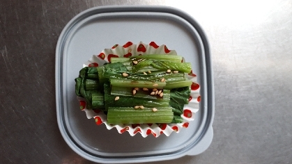 お弁当の彩りおかずに、色々な小松菜料理を試しています。簡単で良かったです(*^-^)