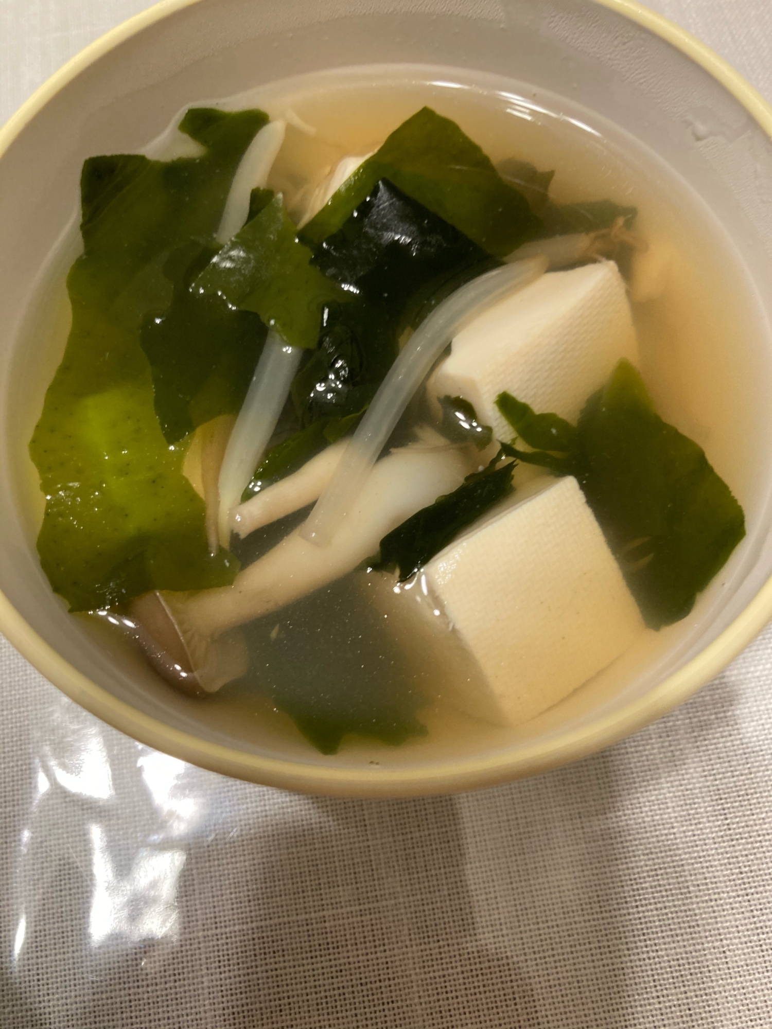 もやしとしめじの中華スープ