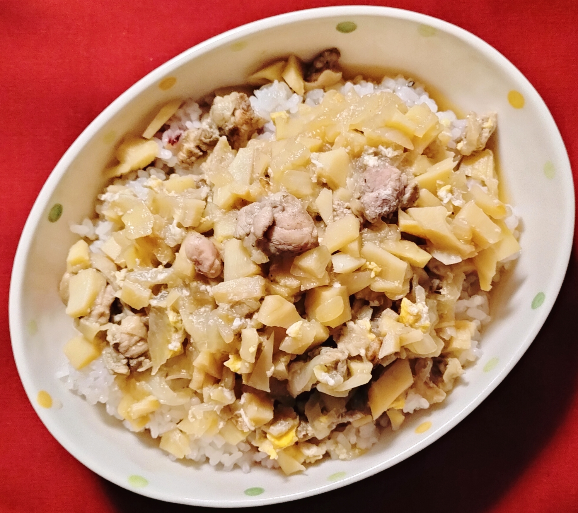 【シャキシャキ感！】たっぷりタケノコの地鶏丼