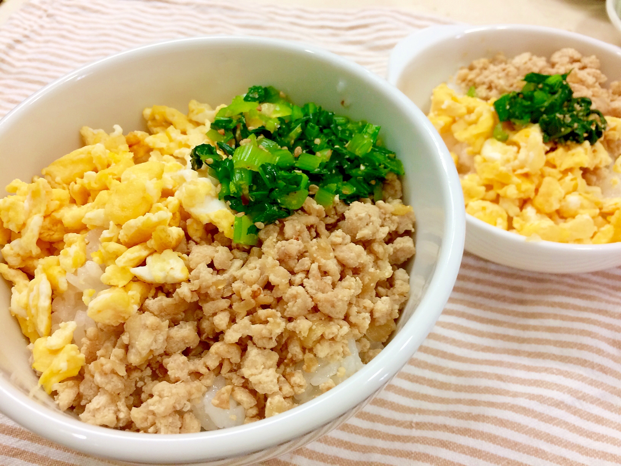 子どもが大好き☆青菜もぱくり！の三色丼