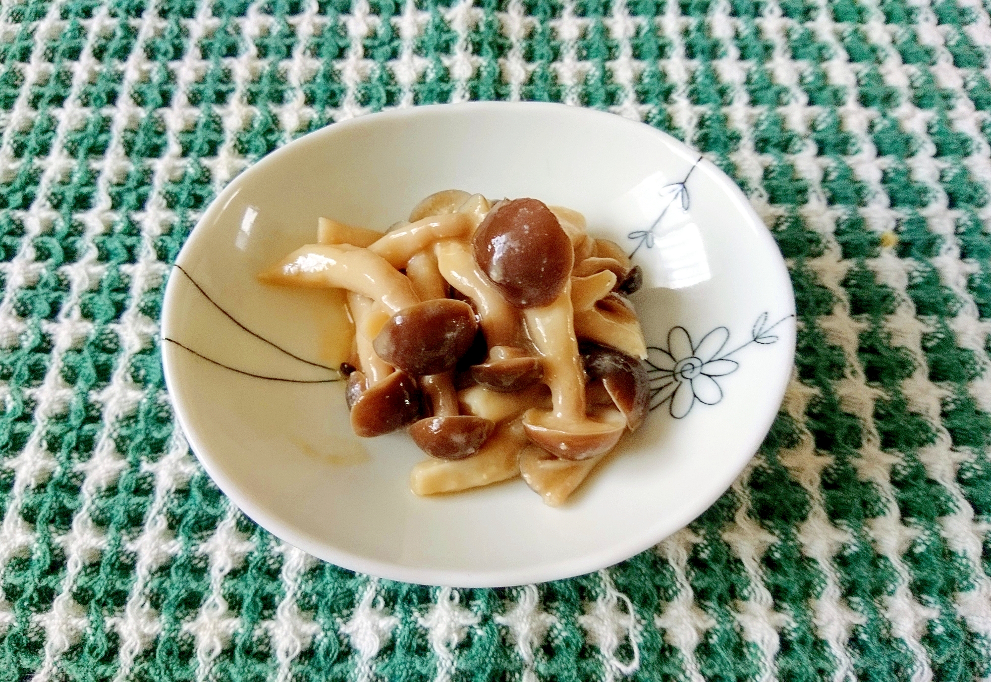 あと一品に☆レンジでキノコの味噌煮