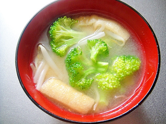 もやしとブロッコリーの味噌汁