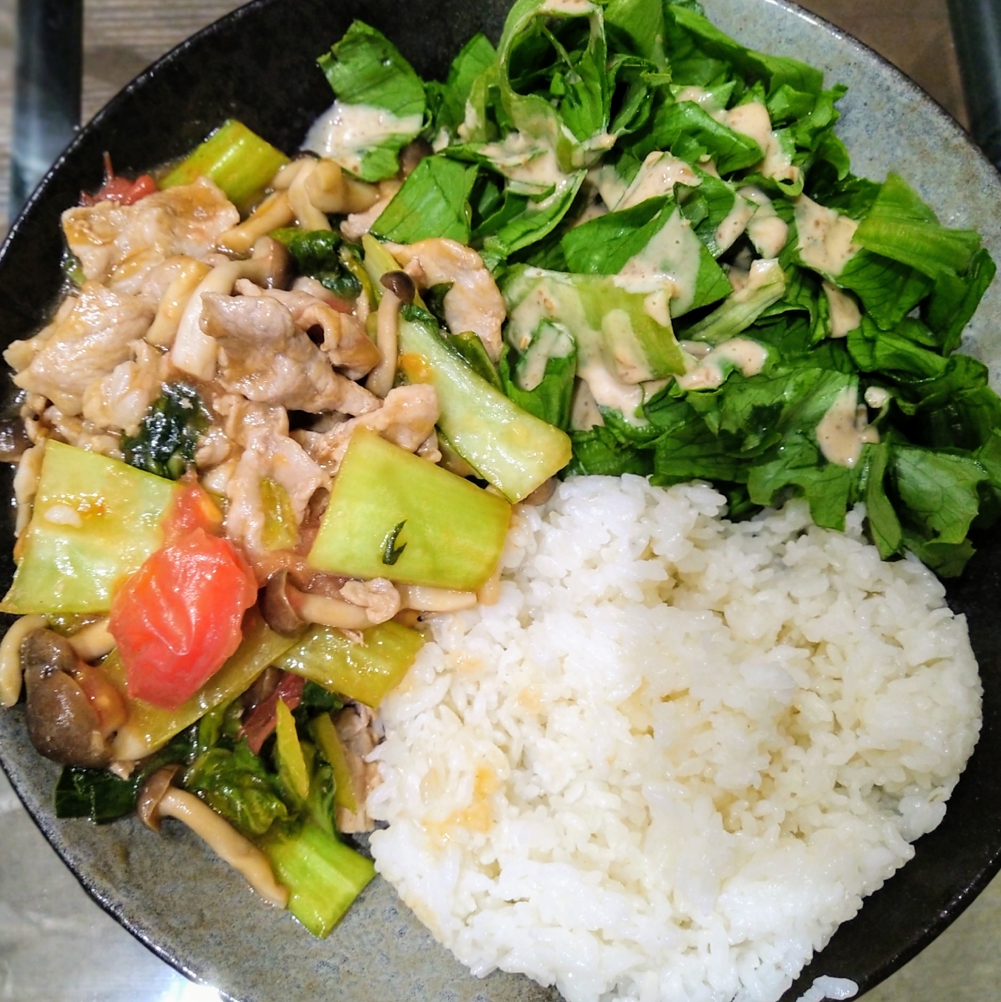 チンゲン菜とトマトの中華炒め