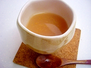 黒豆茶で作るほっこり黄粉黒蜜ミルク