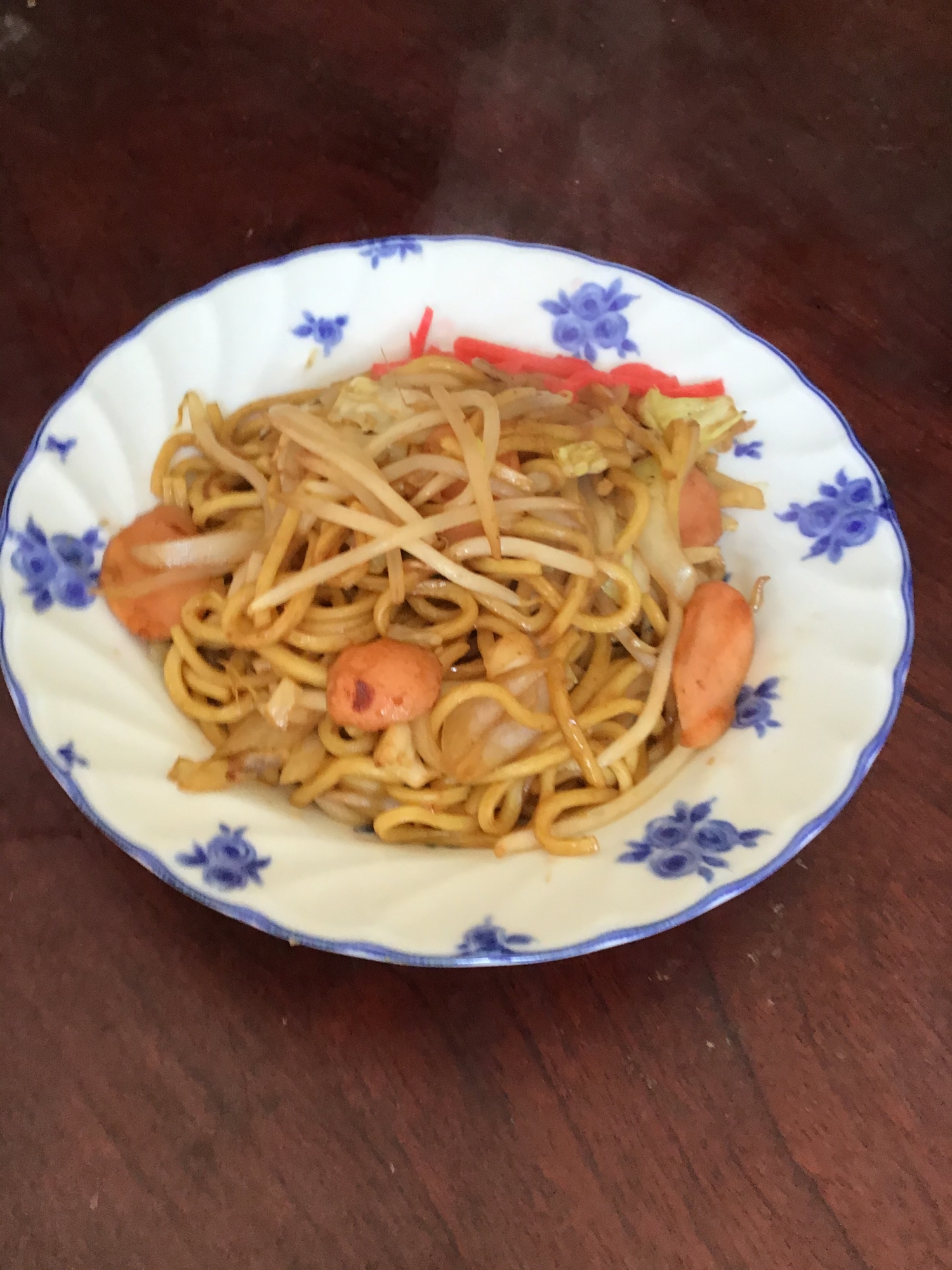 ギョニソと野菜の太麺焼きそば。