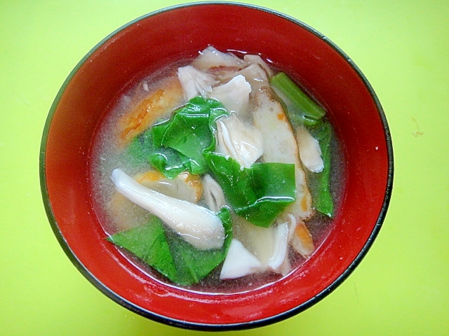 舞茸とつる菜さつま揚げの味噌汁