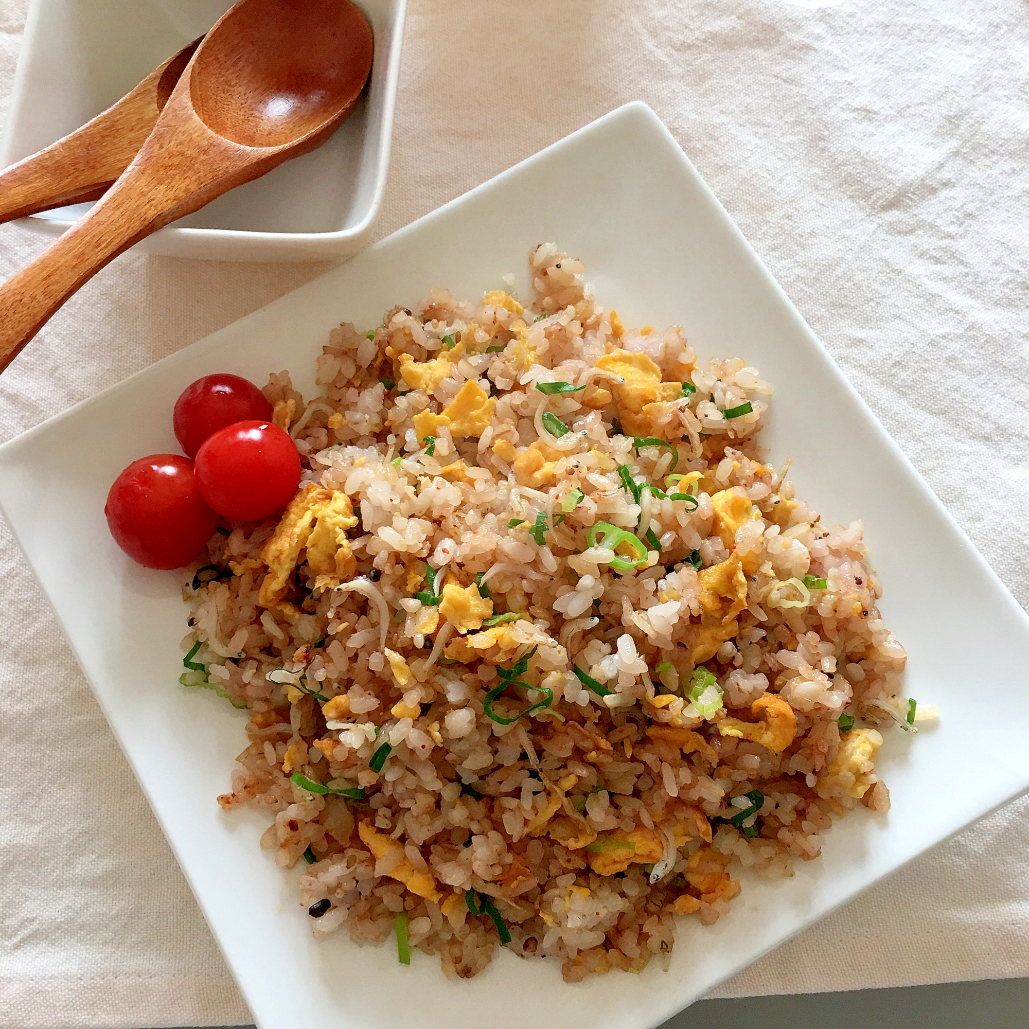 タラコチャーハンの素で♪しらす葱玉雑穀炒飯♡