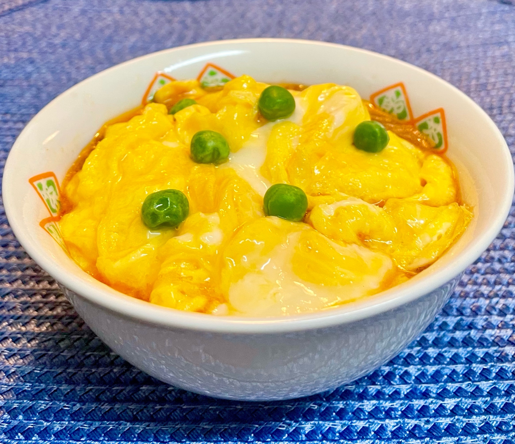 残った麻婆豆腐を食べきり♡マーボーたまご丼