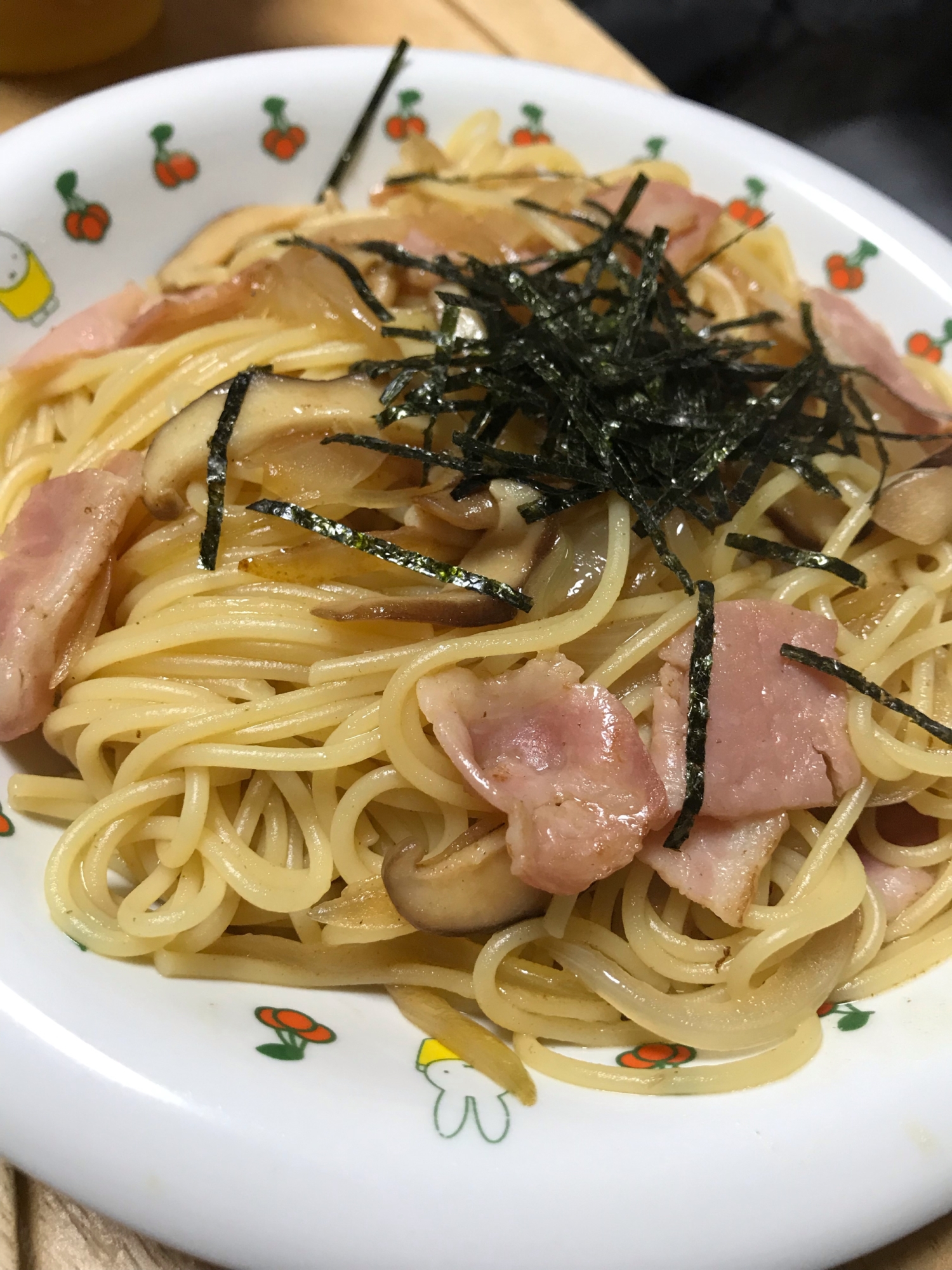 めんつゆで簡単和風パスタ！ベーコンしいたけ玉ねぎ