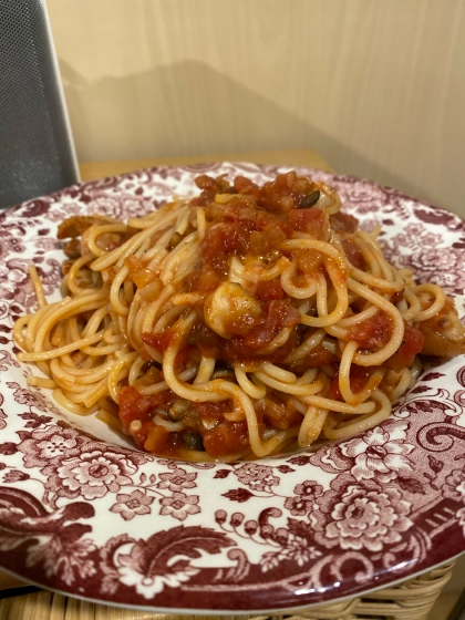 ほうれん草はなかったのですが、おうちにあったしめじと、冷凍玉ねぎを入れて美味しいできました！材料もすくなく簡単だったのでまたつくります！ありがとうございました★