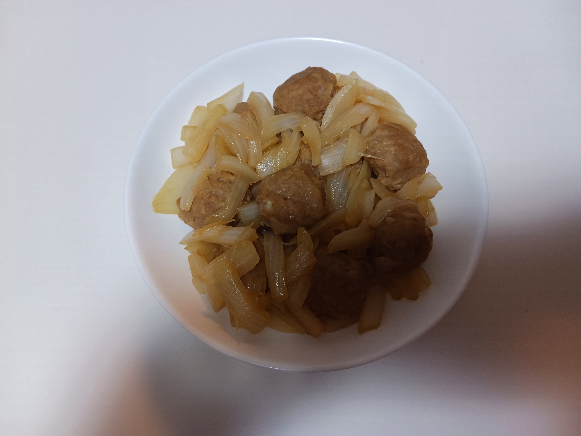 肉団子と玉ねぎの炒め物