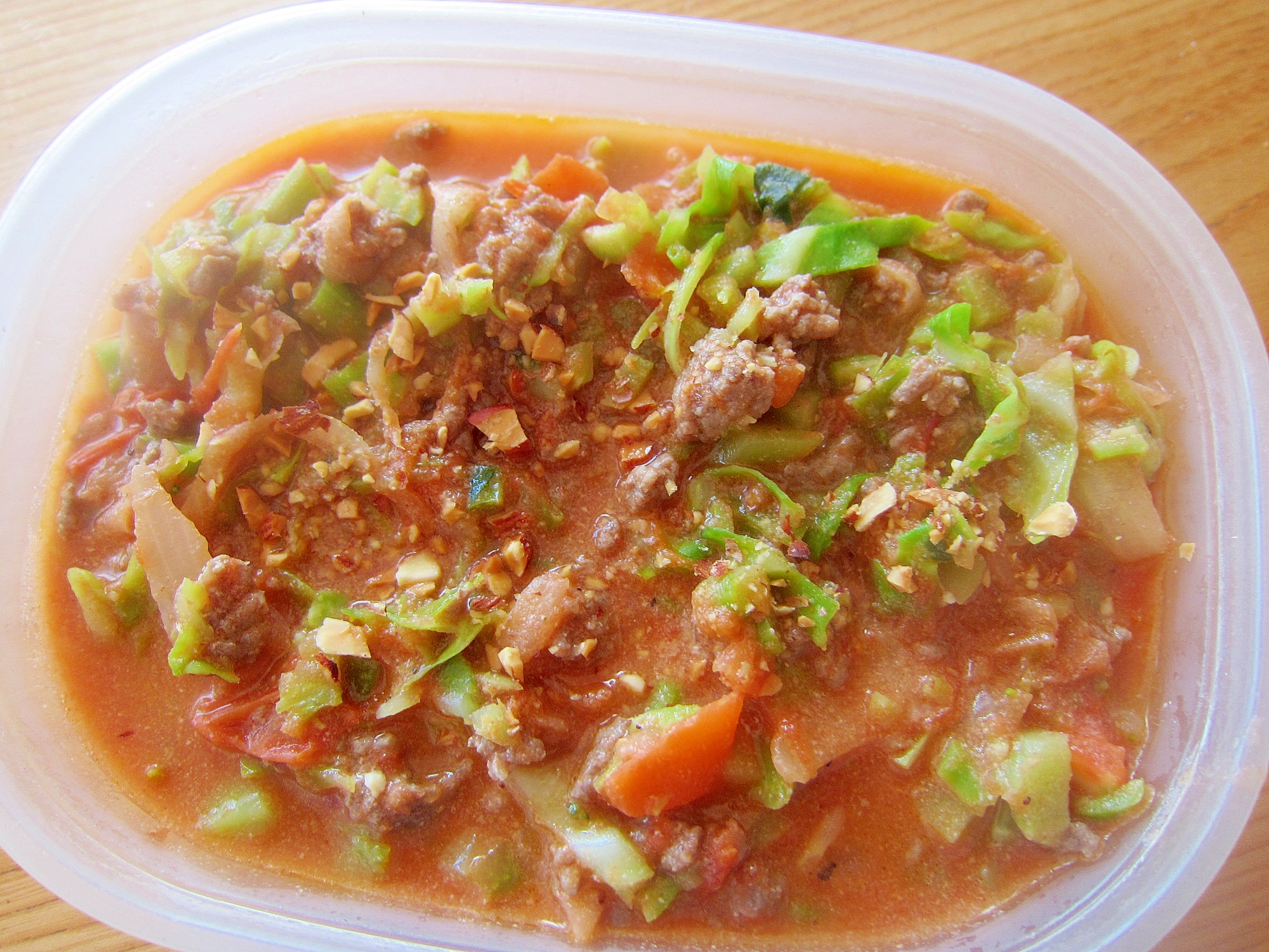 牛挽肉とキャベツと人参トマトのボルシチ