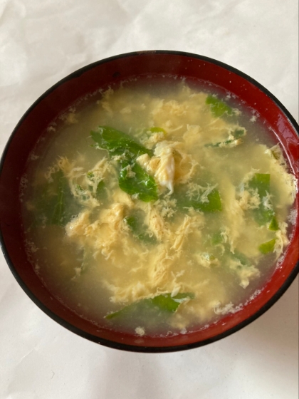 セロリの葉の中華スープ