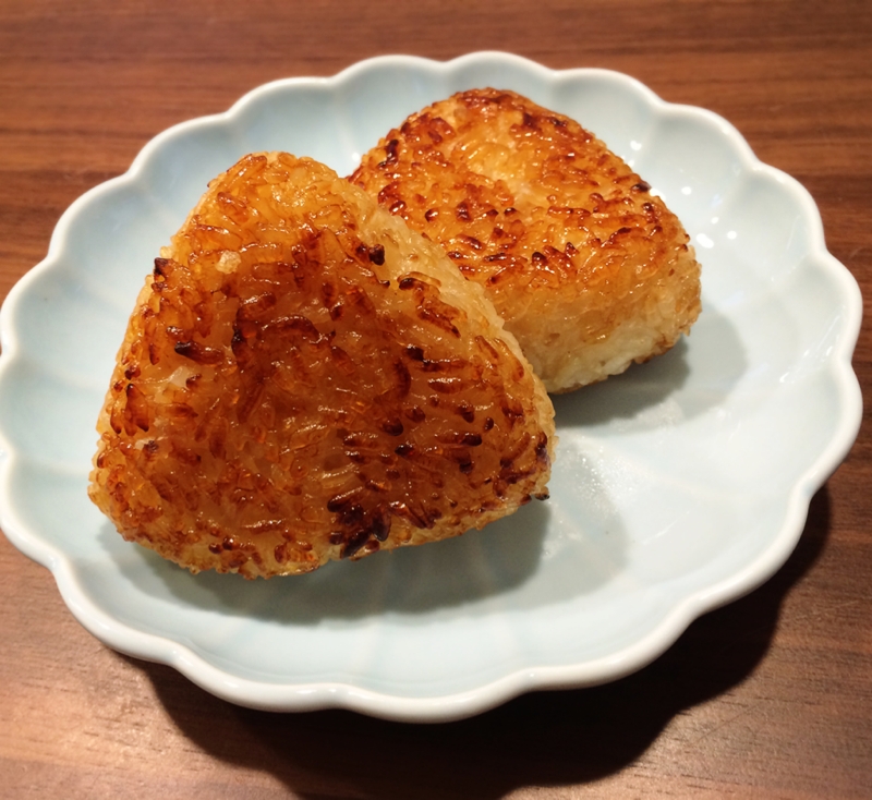 パリパリが美味しい☆コロッと焼きおにぎり