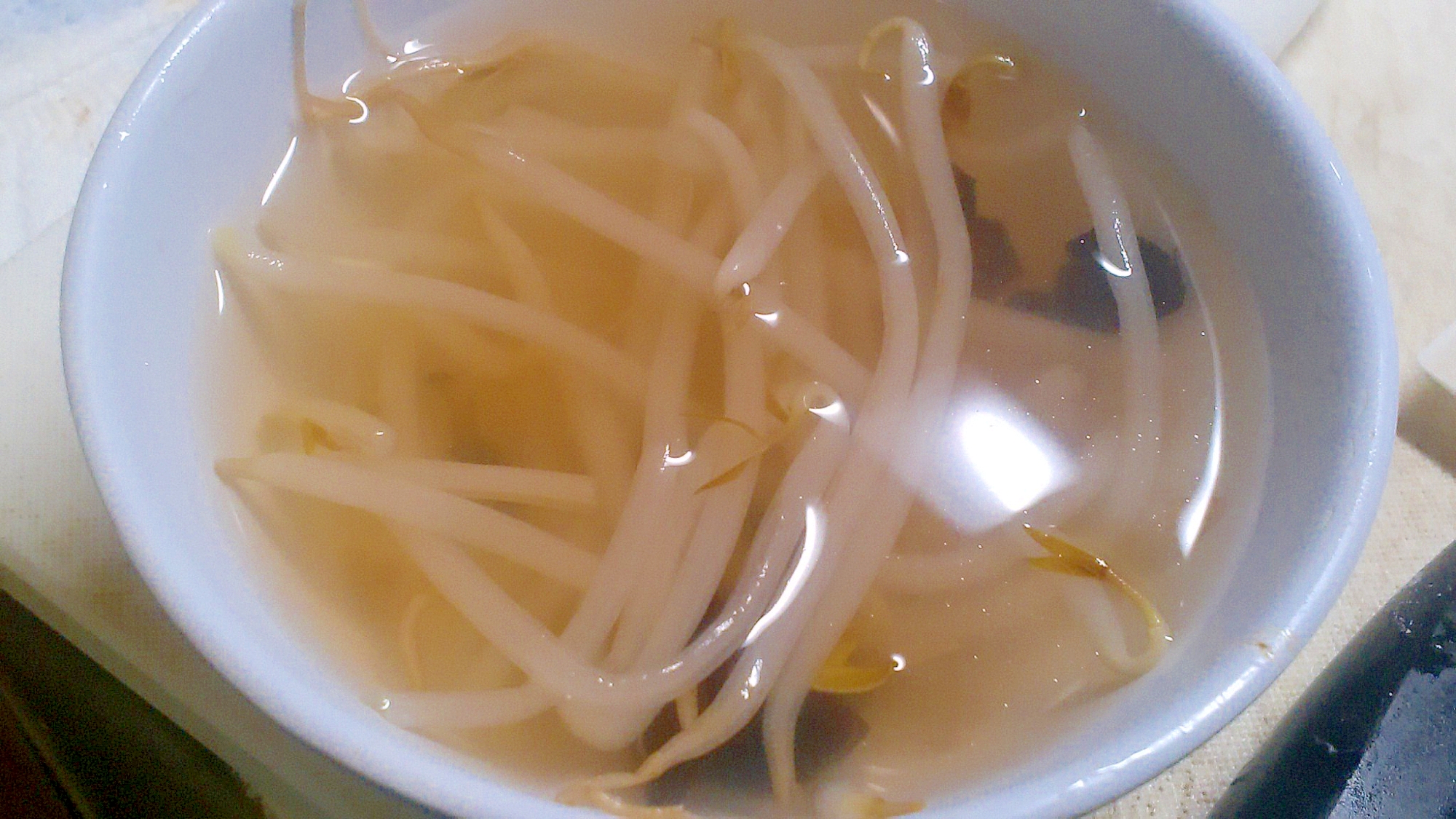 もやしとキクラゲの簡単中華スープ