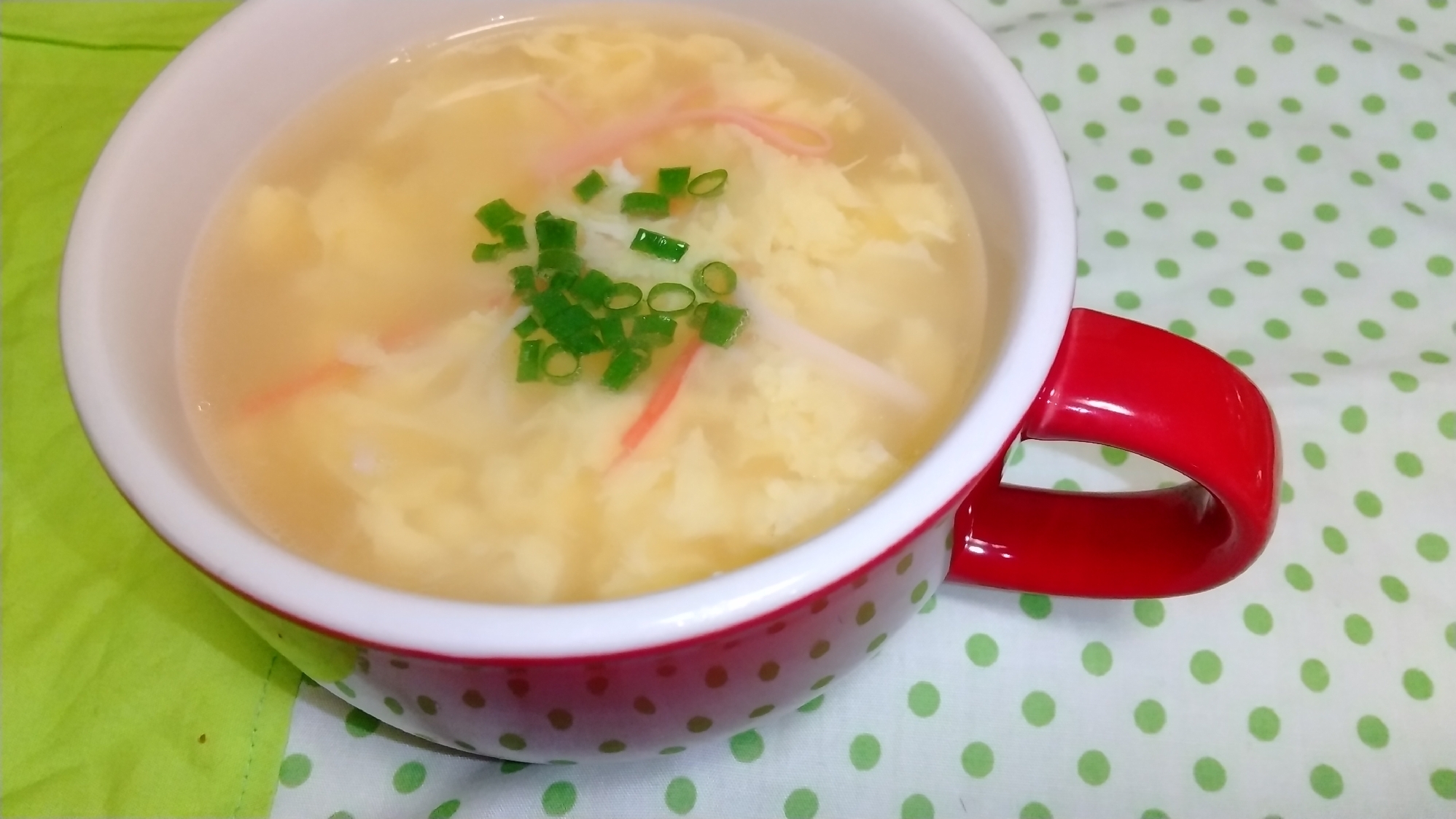 簡単☆節約☆カニかまとふわふわ玉子のスープ