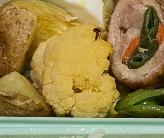 お弁当の隙間に☆オレンジカリフラワーのバターソテー