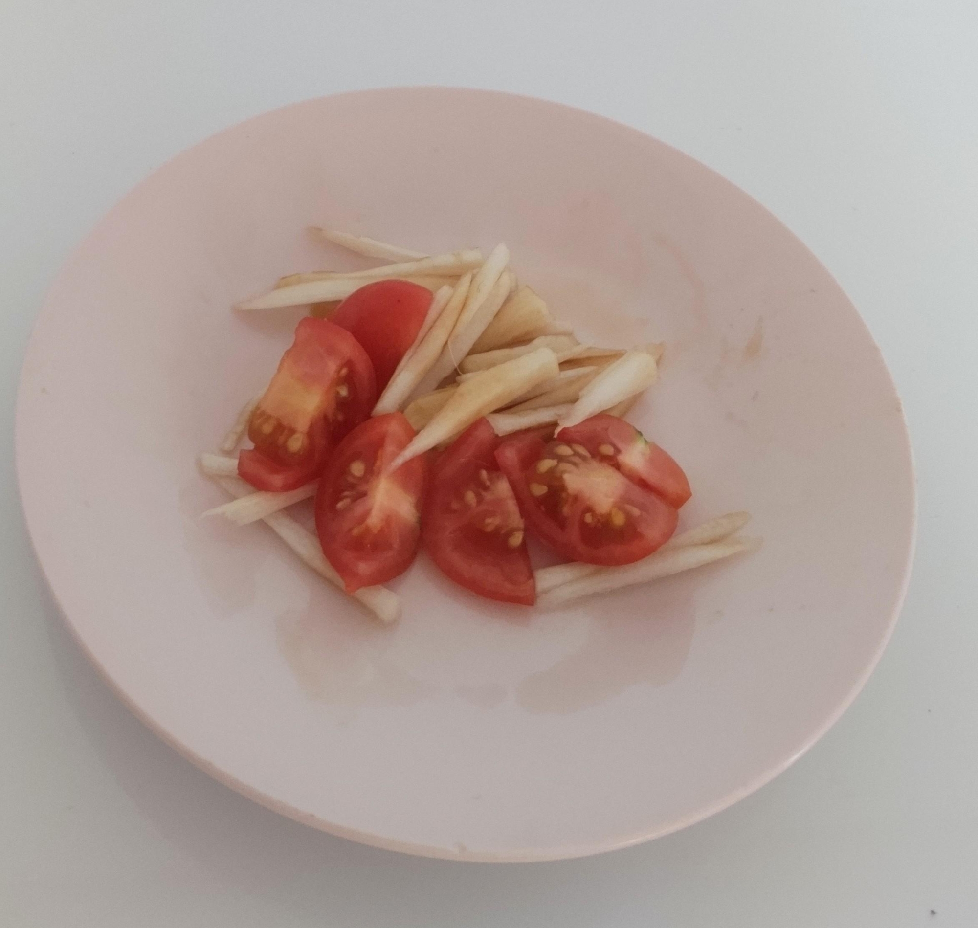 大根とトマトサラダ