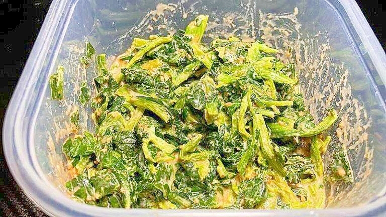 【素朴飯】冷凍ほうれん草のごま味噌マヨ和え