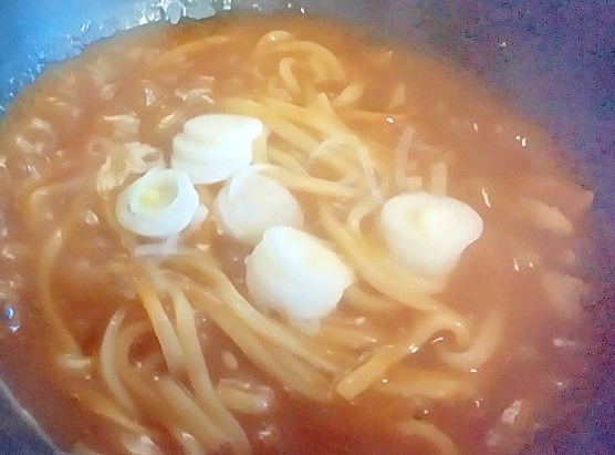 カレー醤油うどん ラーメンスープの素入 レシピ 作り方 By ちぇざ8003 楽天レシピ