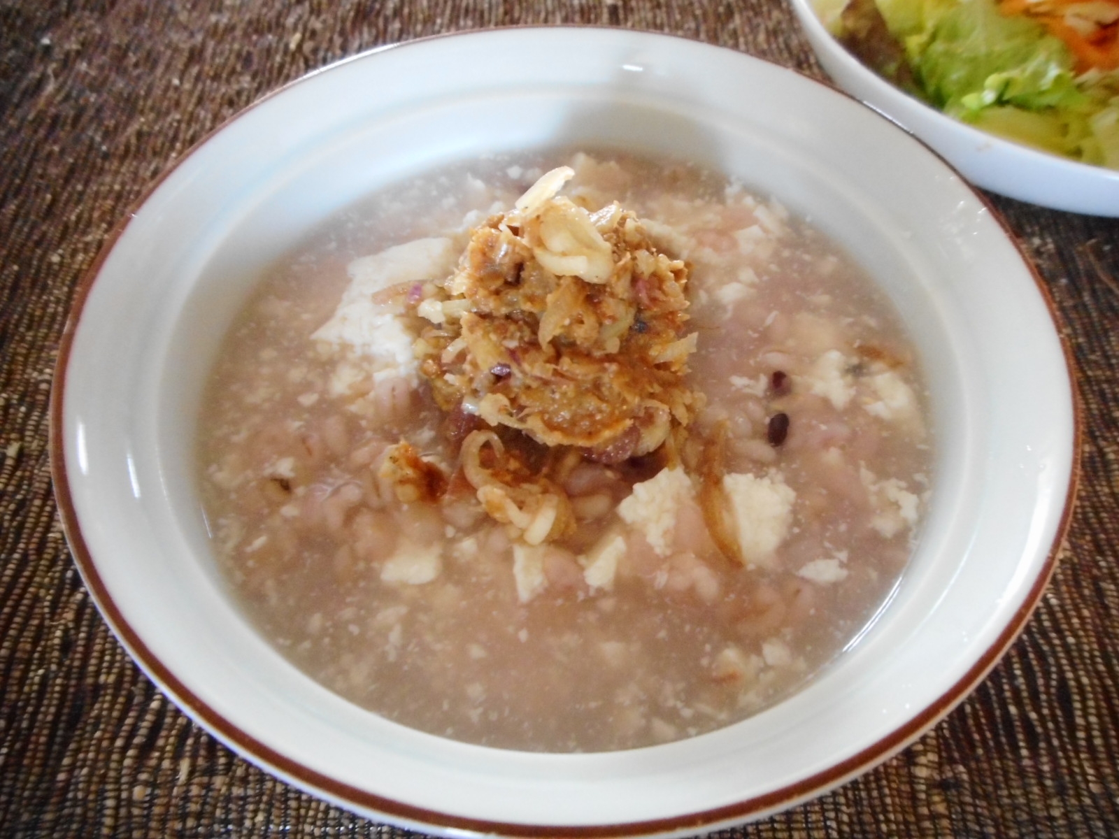 豆腐入りおかゆ　ミョウガ味噌のせ