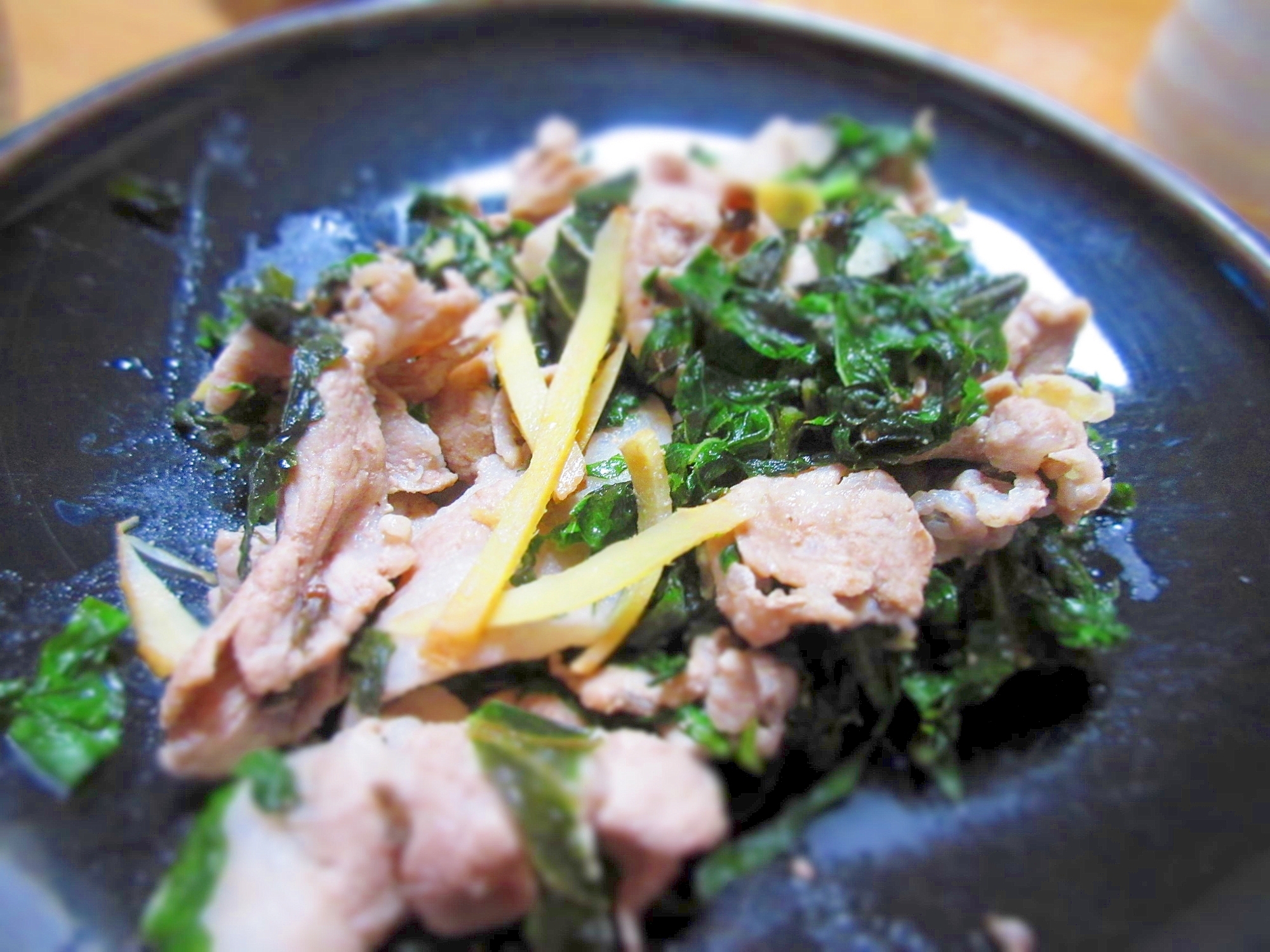 豚肉と紫蘇の生姜炒め