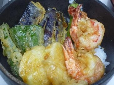 穴子じゃなくてエビですが…このタレ美味しいぃ!!!
リピ決定です♪